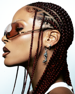 Model wering shield frame. The metal bridge is on the bottom of the continuous lens, thus its name, reverse. Copper lens and metal