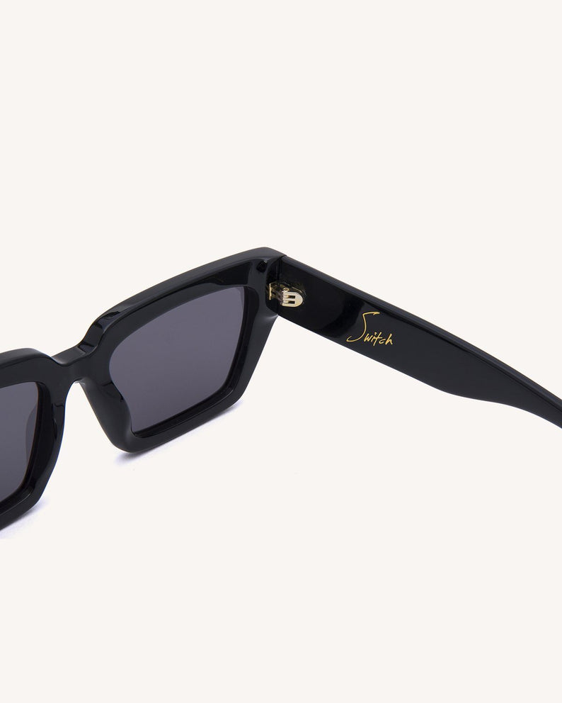 DEZI EYEWEAR - SWITCH